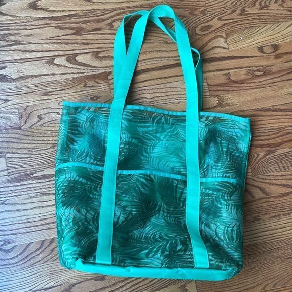 Beautiful green palm leaves beach bag Mesh Beach Tote durable fits a lot pockets - Picture 4 of 10